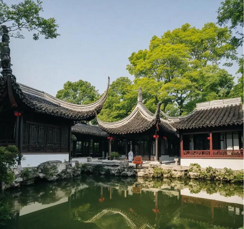 南京玄武狼狈餐饮有限公司